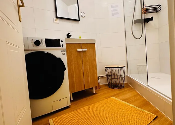 Bel Appartement, Port Boinot, Avec Parking A Deux Pas Apartment